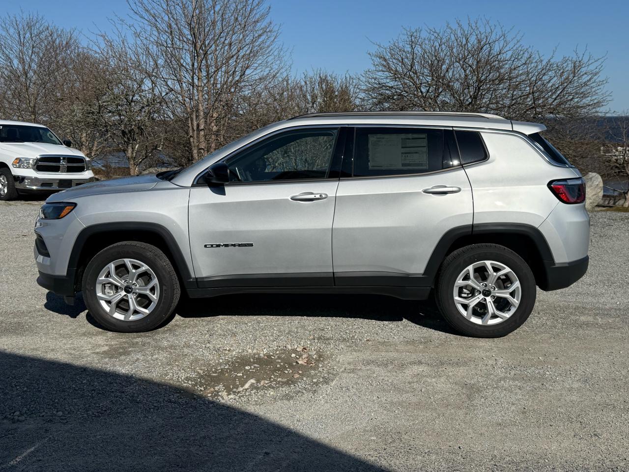 2025 Jeep Compass NORTH 4X4 Photo8