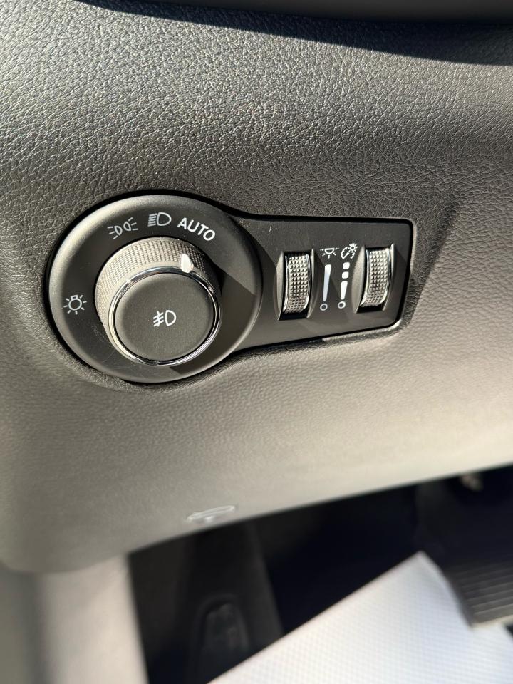 2025 Jeep Compass NORTH 4X4 Photo11