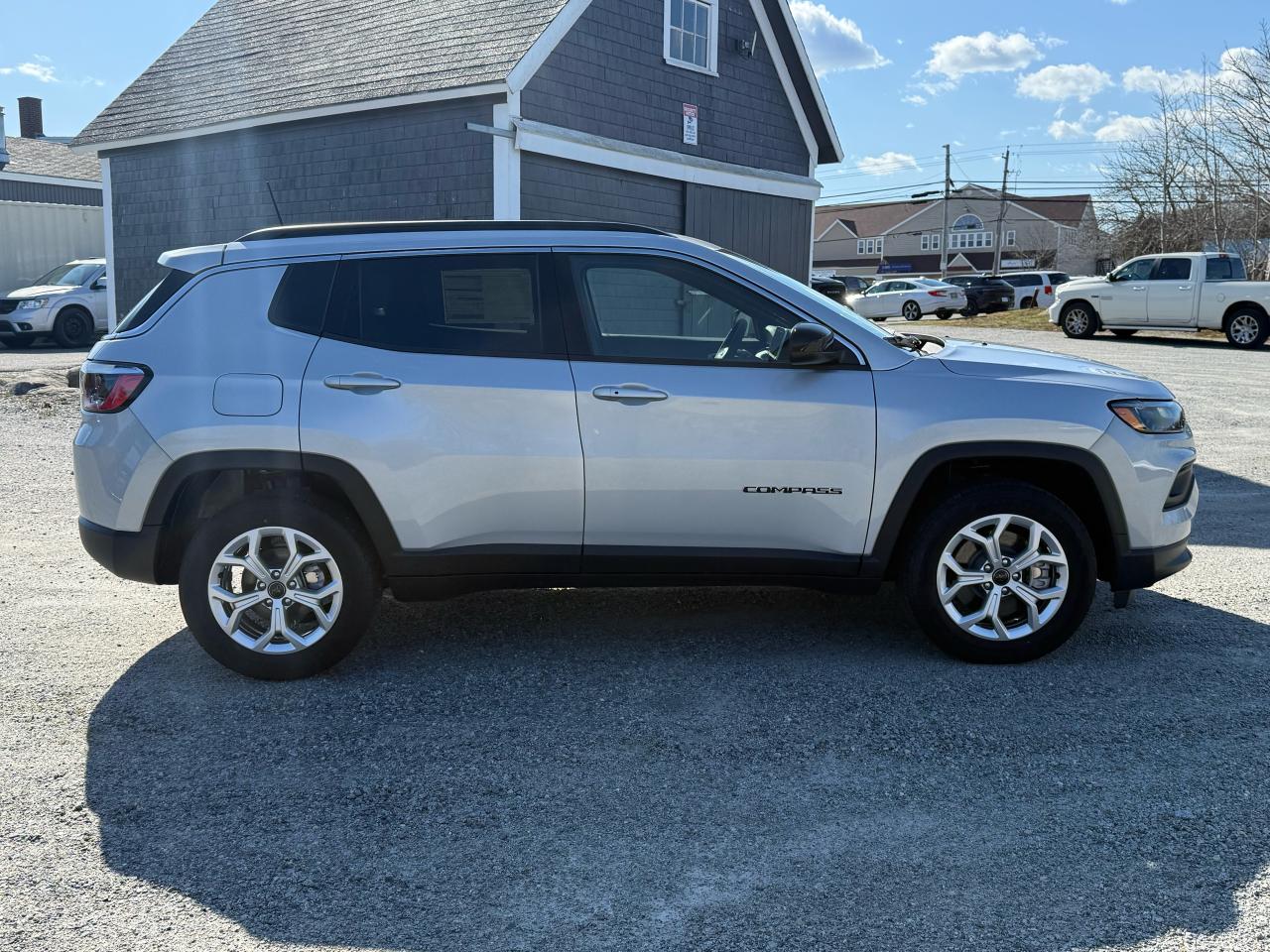 2025 Jeep Compass NORTH 4X4 Photo4