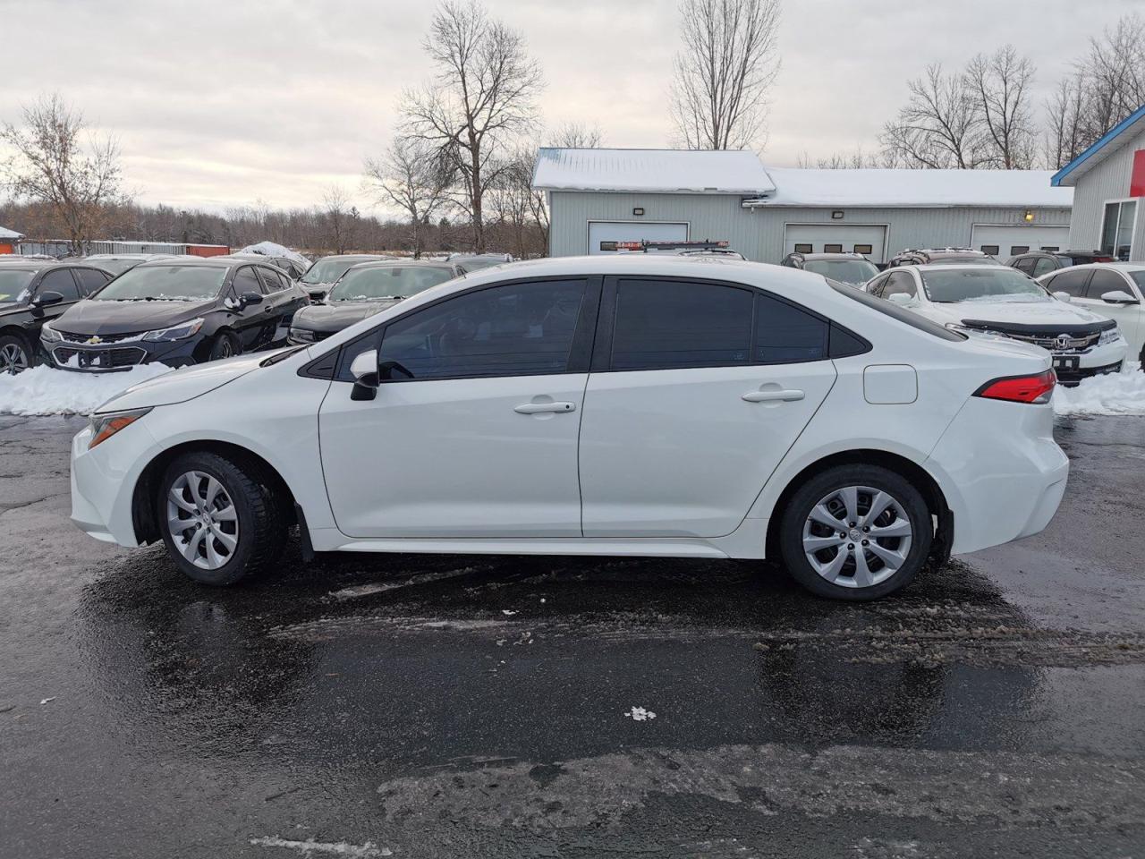 2020 Toyota Corolla LE 1.8L - Photo #2