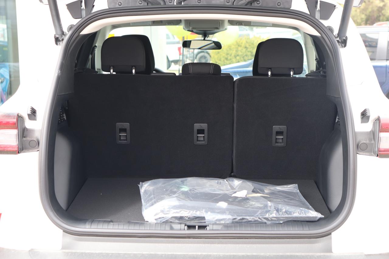 2025 Ford Escape Active AWD Photo5