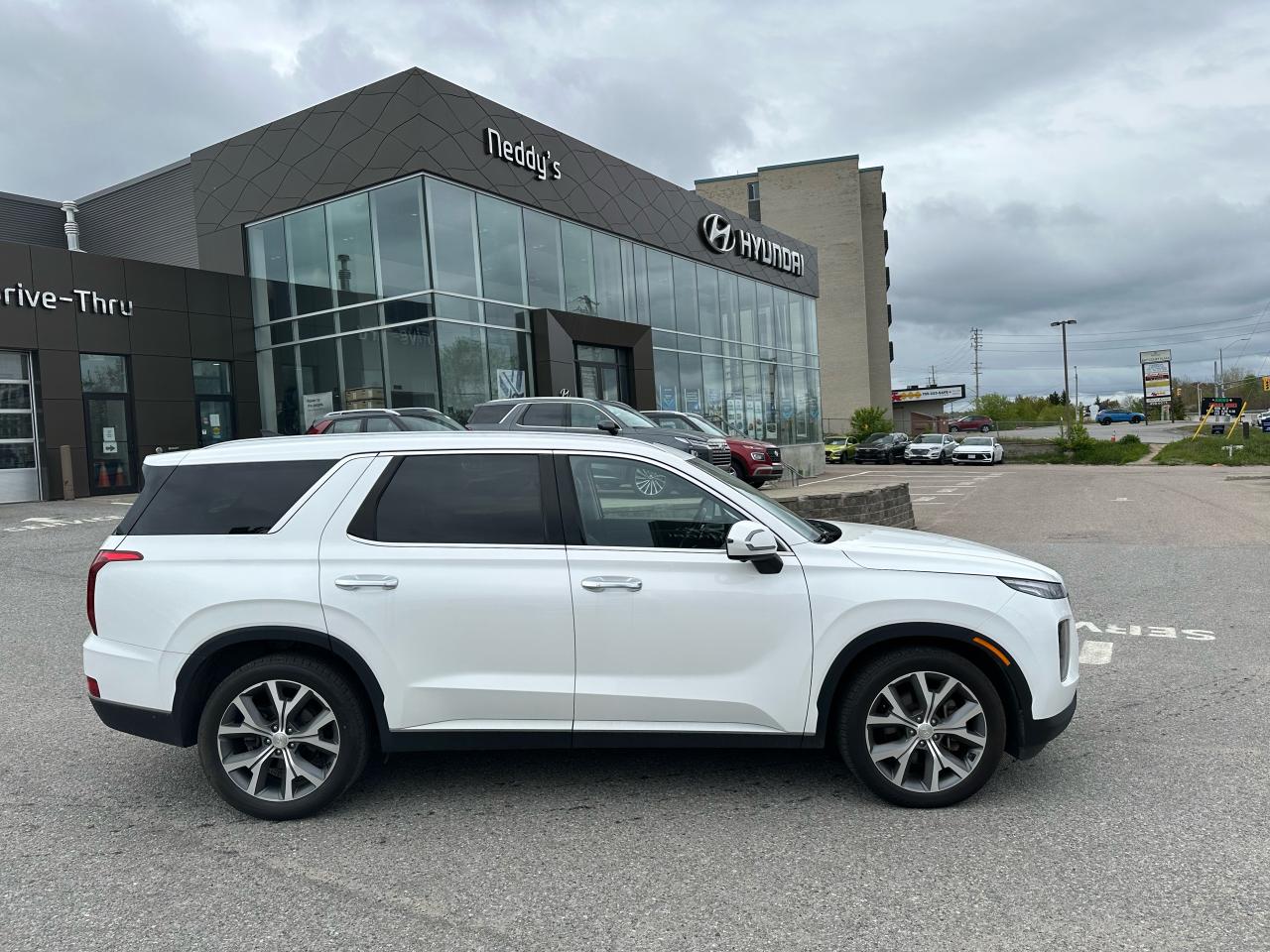 2022 Hyundai PALISADE Luxury 7-Passenger AWD Photo6