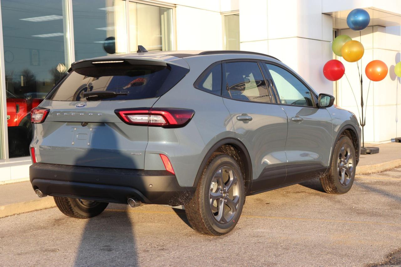 2025 Ford Escape ST-LINE FWD Photo1
