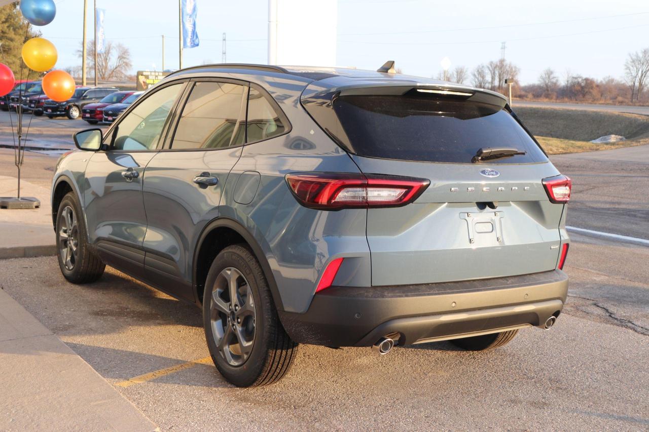 2025 Ford Escape ST-LINE FWD Photo3