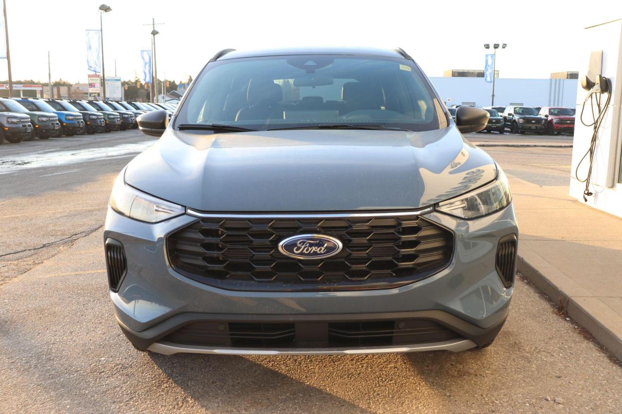 2025 Ford Escape ST-LINE FWD Photo4