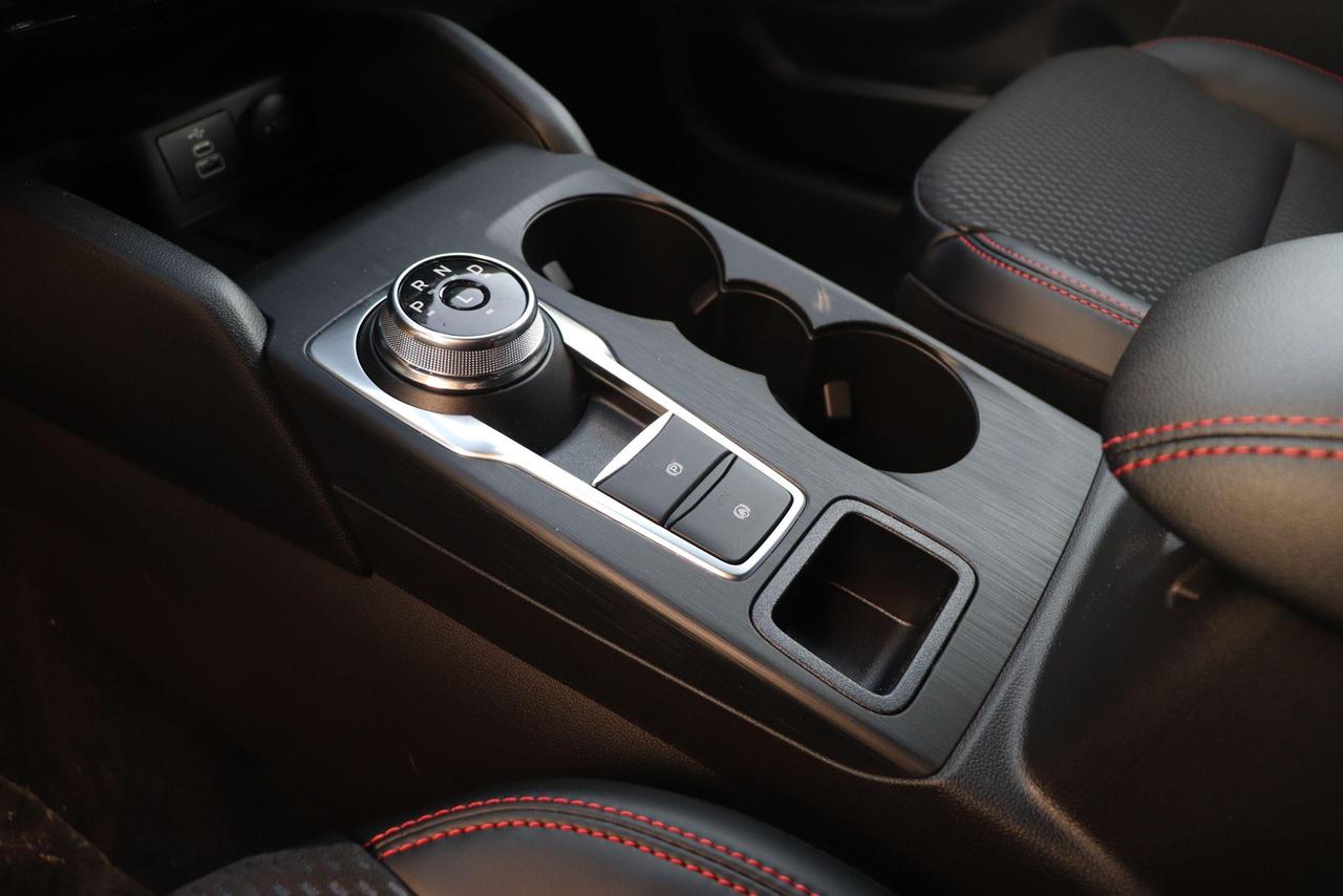 2025 Ford Escape ST-LINE FWD Photo