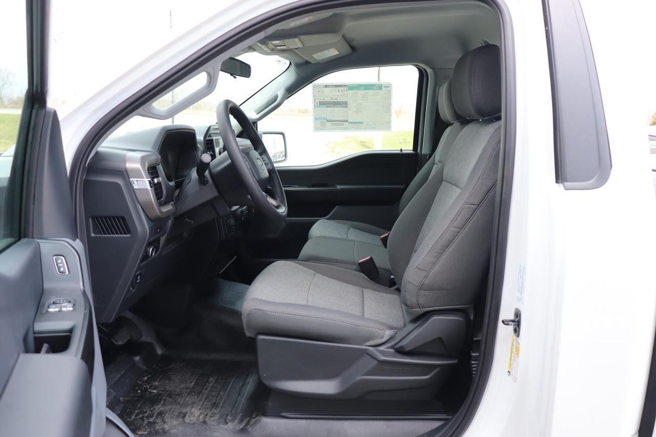 2025 Ford F-150 XL 4WD REG CAB 8' BOX Photo5
