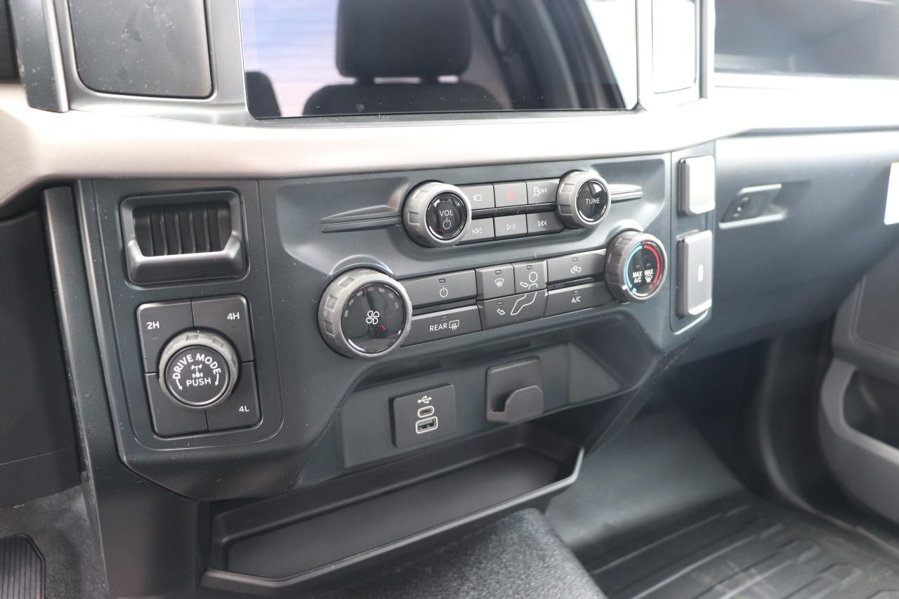 2025 Ford F-150 XL 4WD REG CAB 8' BOX Photo5