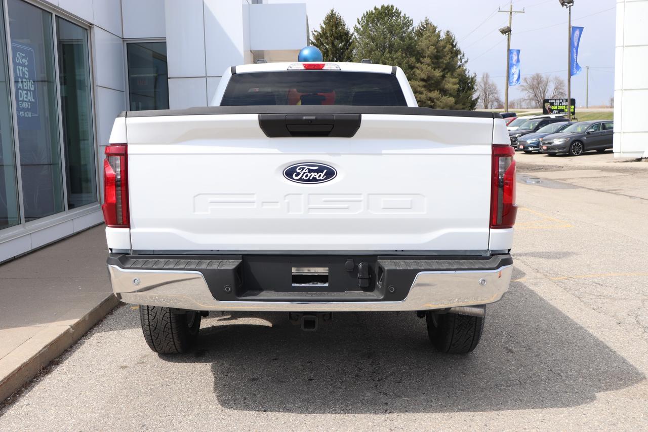 2025 Ford F-150 XL 4WD REG CAB 8' BOX Photo2