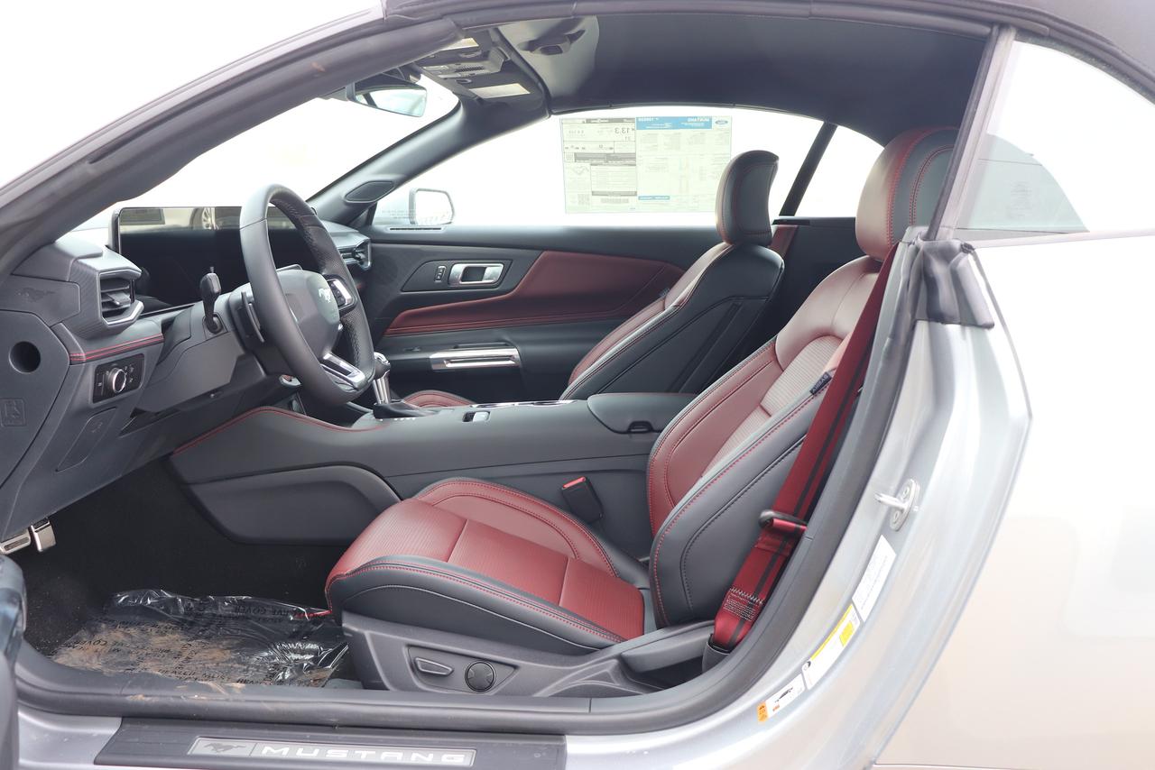 2025 Ford Mustang GT Premium Convertible Photo