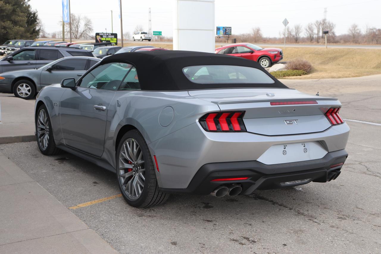 2025 Ford Mustang GT Premium Convertible Photo3