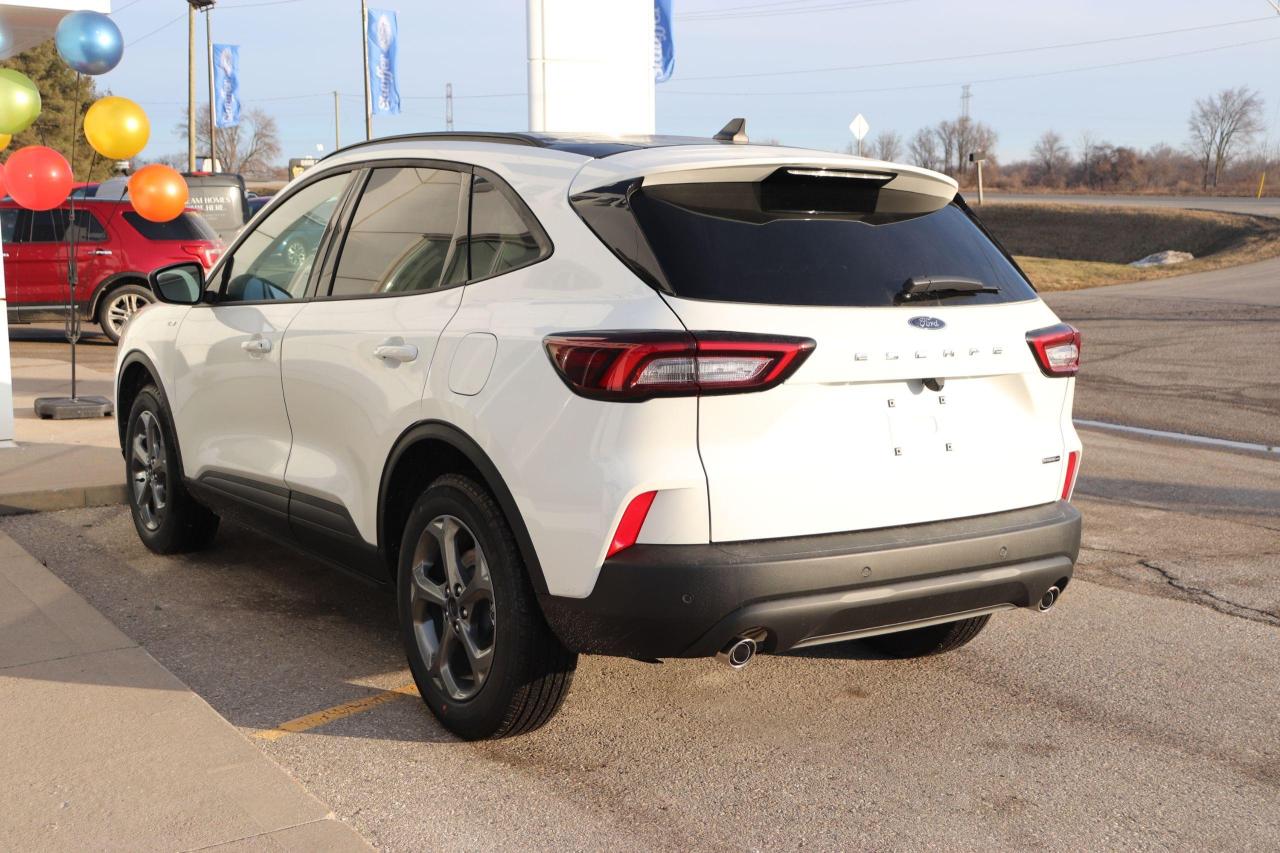2025 Ford Escape ST-Line AWD Photo