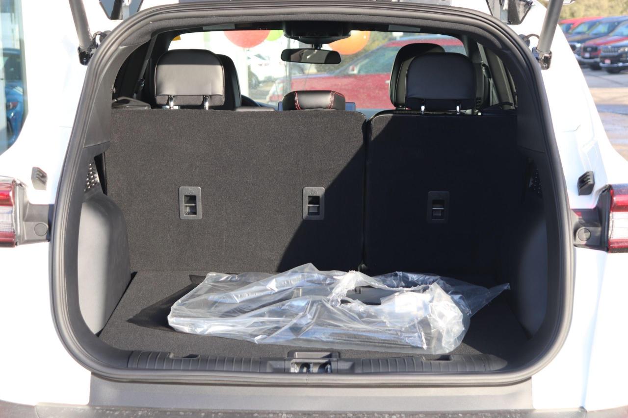 2025 Ford Escape ST-Line AWD Photo5