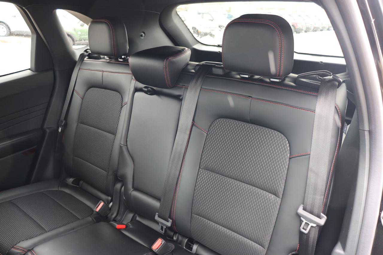 2025 Ford Escape ST-LINE FWD Photo5