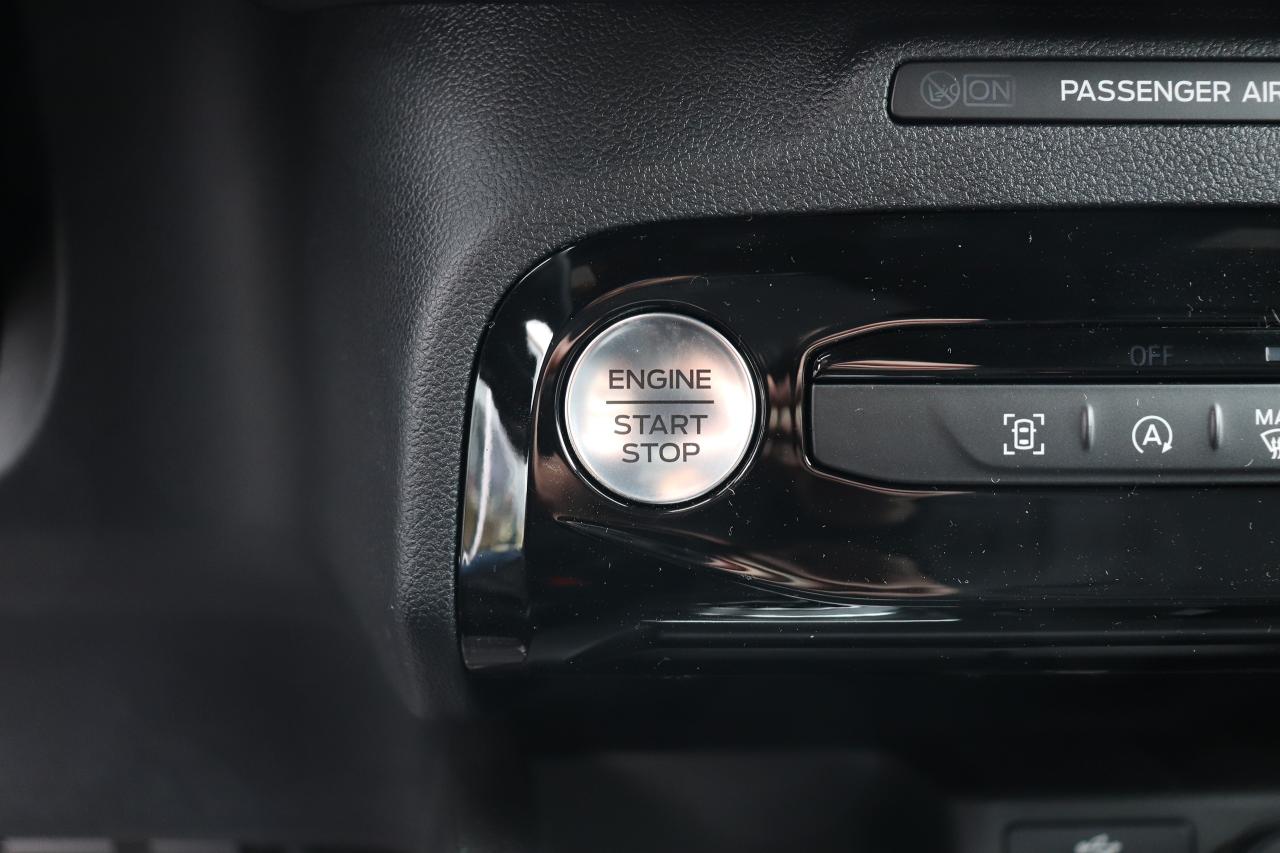 2025 Ford Escape ST-LINE FWD Photo5