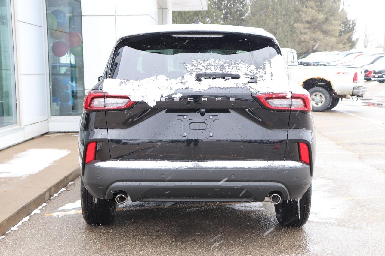 2025 Ford Escape ST-LINE FWD Photo2