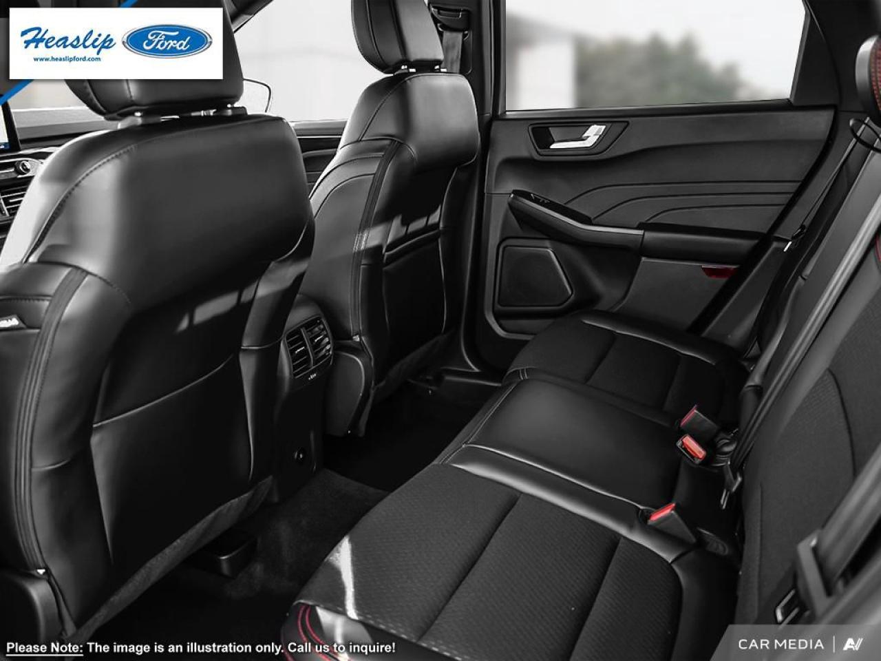 2025 Ford Escape ST-Line Photo5