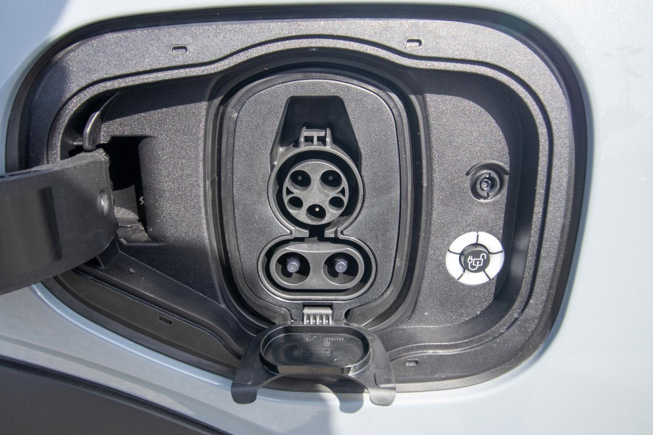2024 Ford Mustang Mach-E Select AWD Standard Range Photo5
