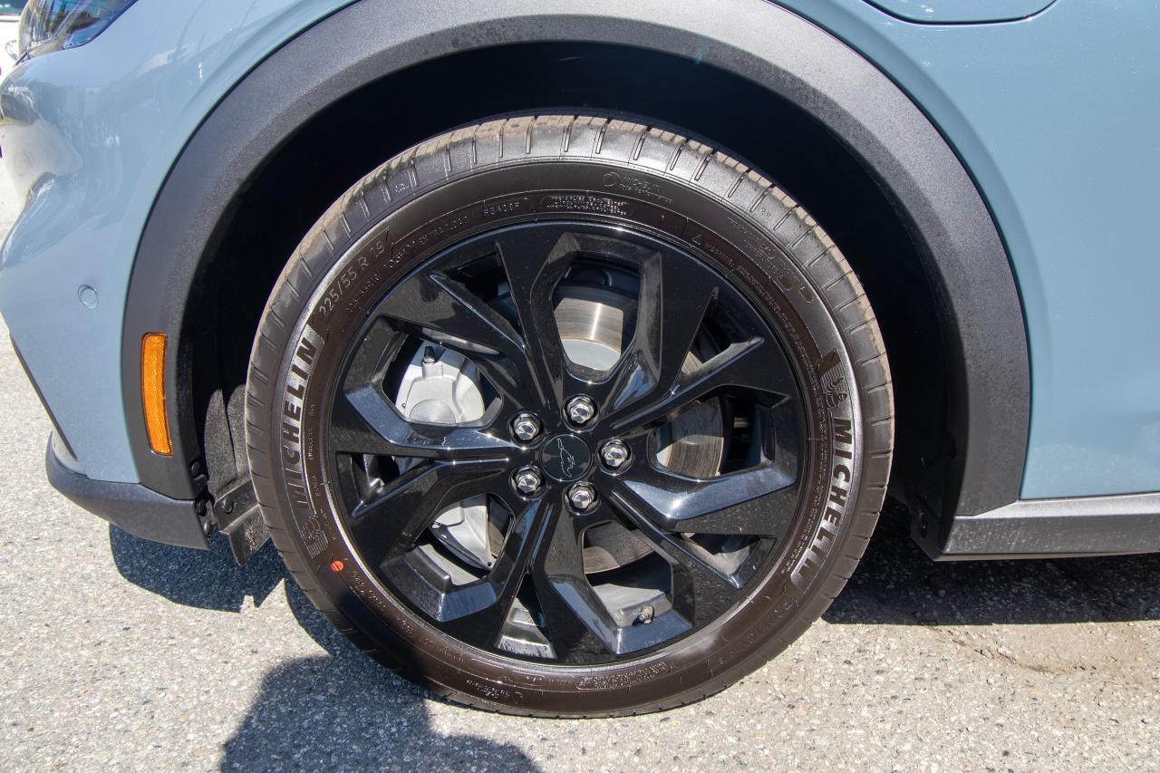2024 Ford Mustang Mach-E Select AWD Standard Range Photo5