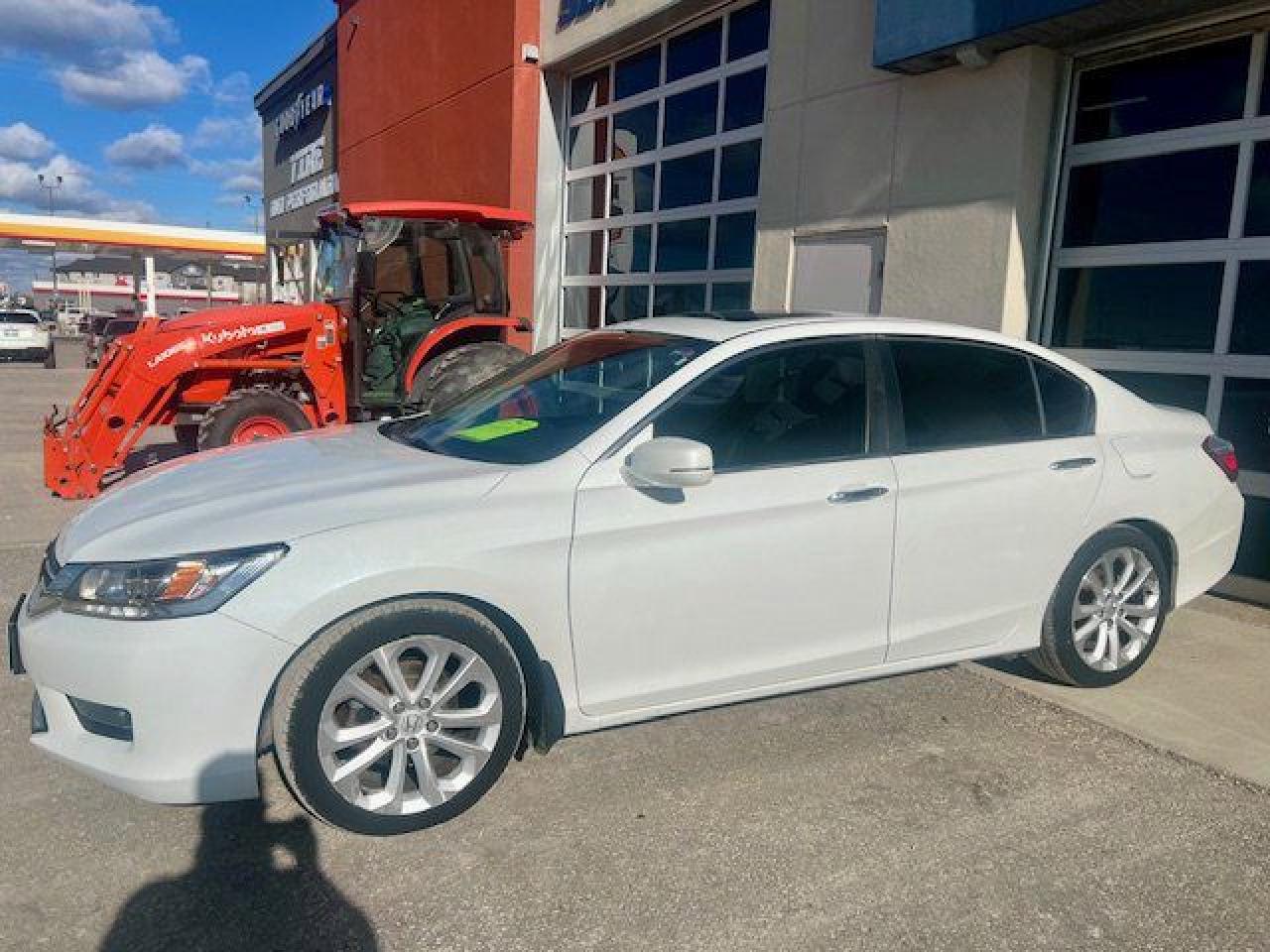 Used 2015 Honda Accord Touring for sale in Steinbach, MB