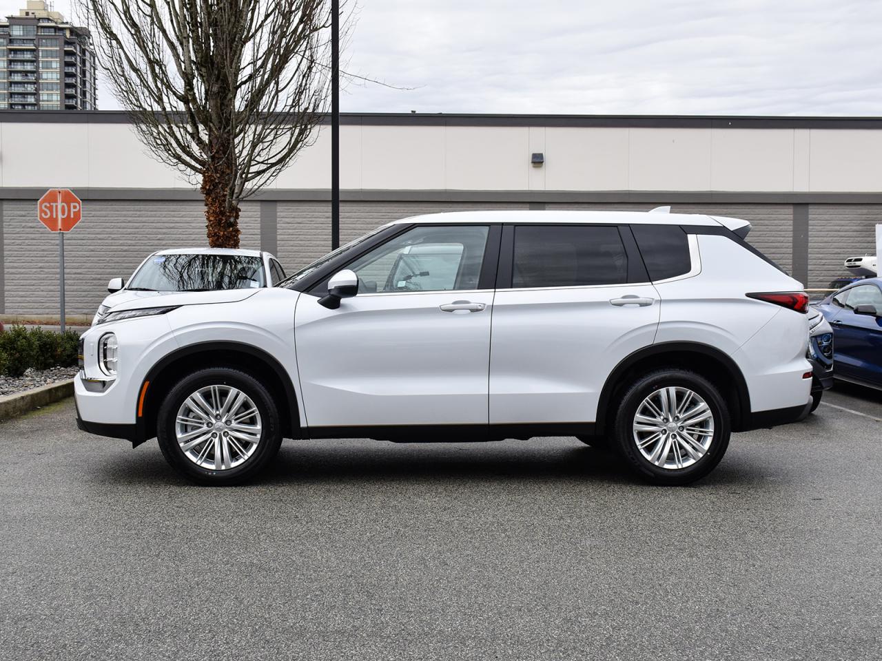 New 2024 Mitsubishi Outlander ES - Heated Seats, Apple Carplay/Android Auto for sale in Coquitlam, BC