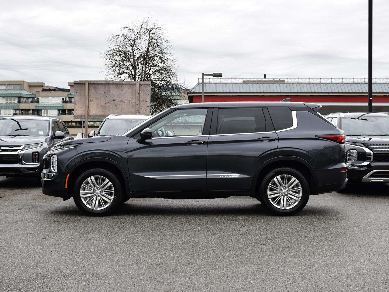 New 2024 Mitsubishi Outlander ES - Heated Seats, Apple Carplay/Android Auto for sale in Coquitlam, BC