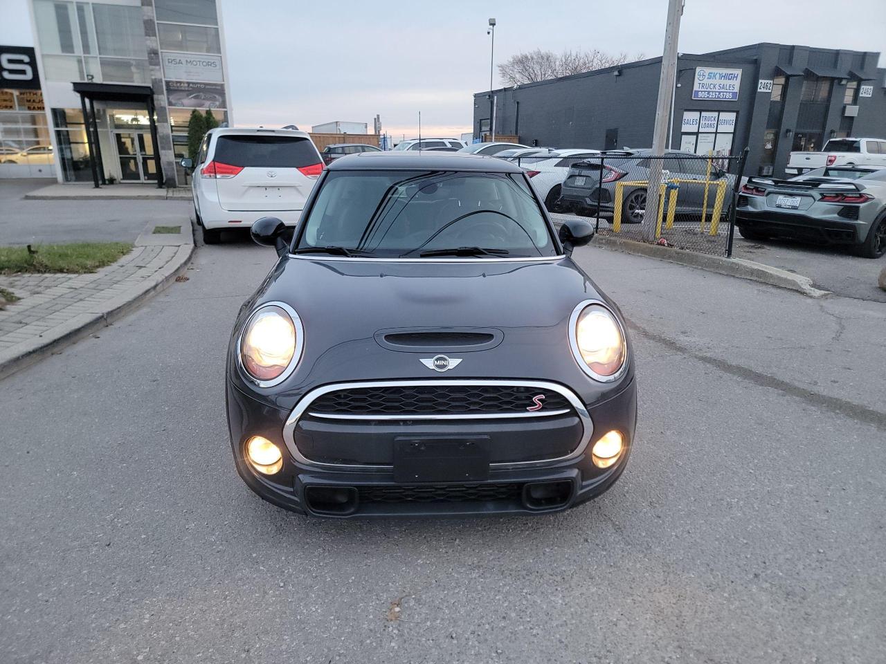 2015 MINI Cooper S Photo2