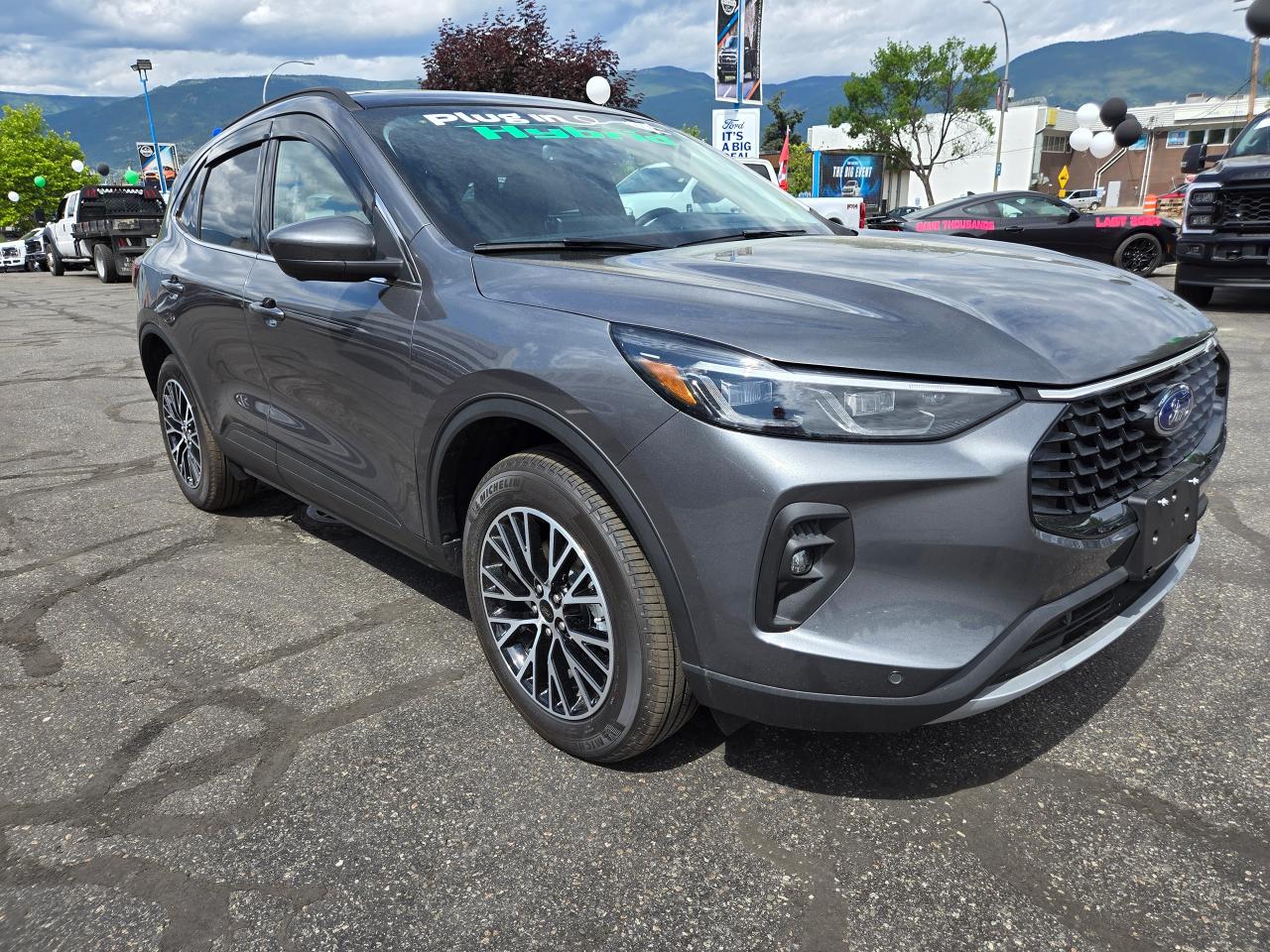 2025 Ford Escape PHEV Photo