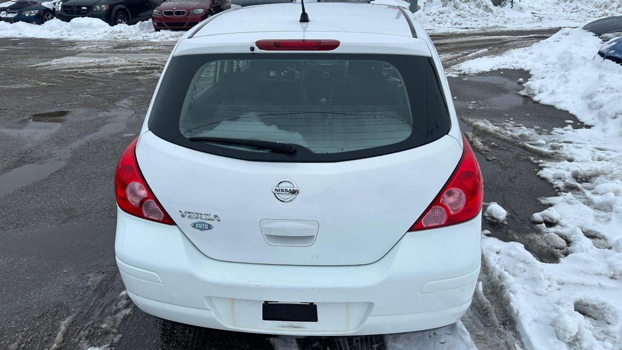 2010 Nissan Versa 1.8S AUTO, HATCH, ONLY 96,000KMS, CERTIFIED - Photo #4