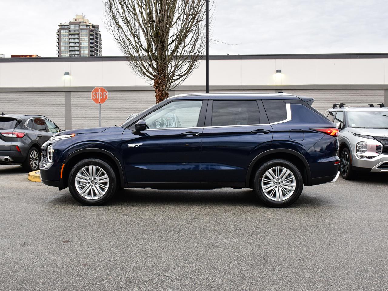 New 2025 Mitsubishi Outlander Phev SE - Heated Seats, Sunroof, Power Liftgate for sale in Coquitlam, BC