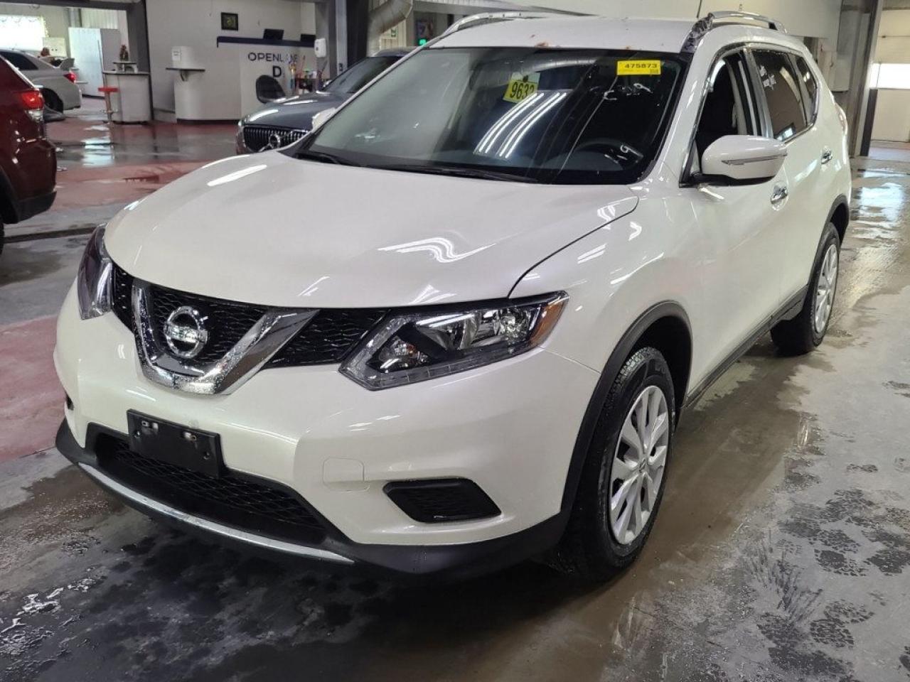 Used 2015 Nissan Rogue S AWD|LOCAL|HTD SEATS|BACK UP CAMERA| for sale in Winnipeg, MB