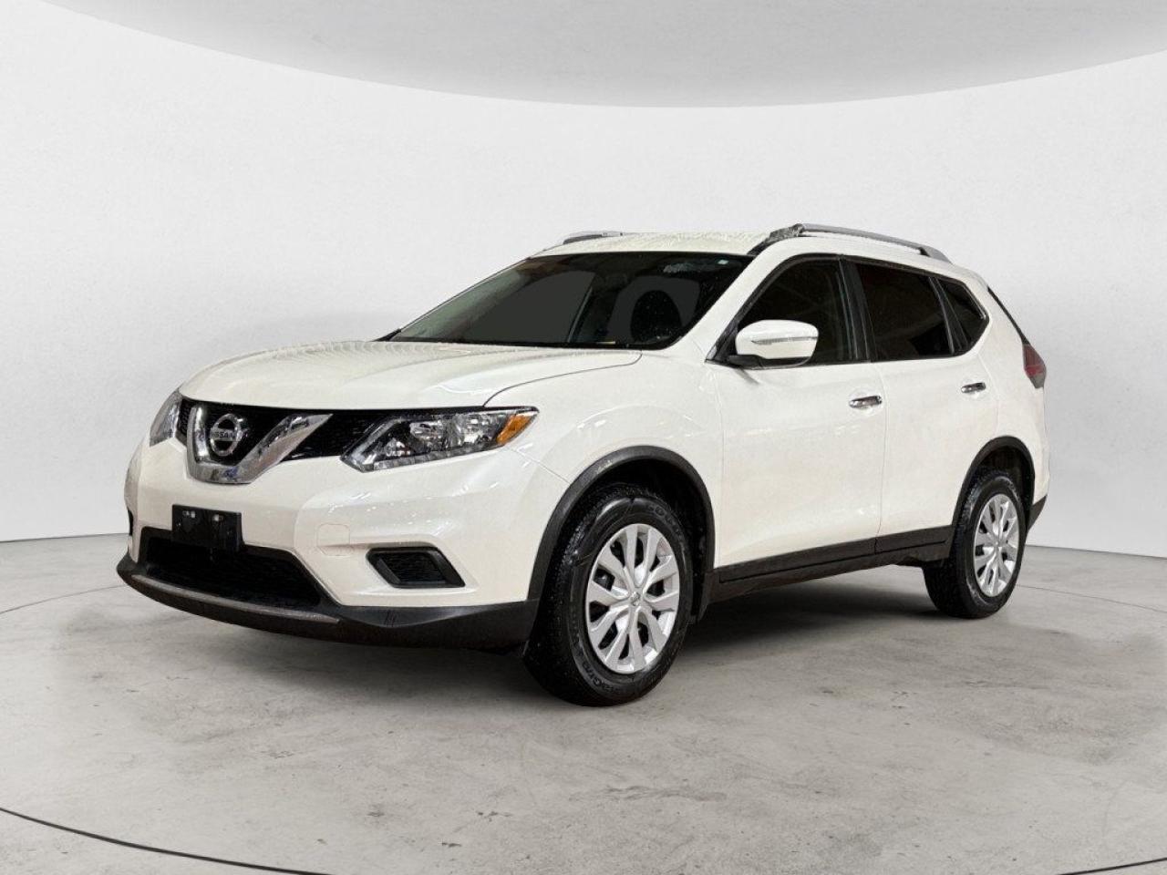 Used 2015 Nissan Rogue S AWD|LOCAL|HTD SEATS|BACK UP CAMERA| for sale in Winnipeg, MB