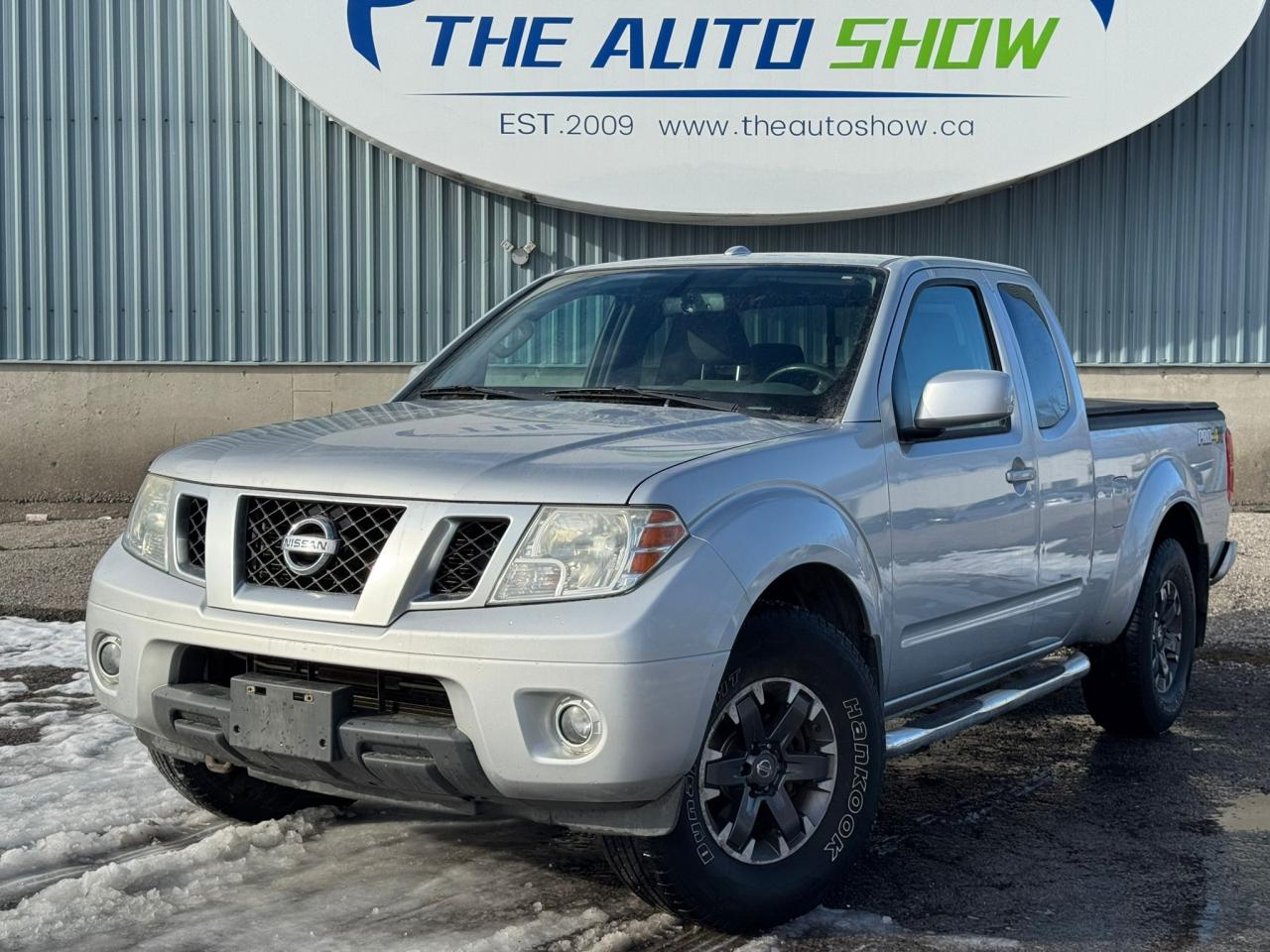 Used 2015 Nissan Frontier PRO-4X 4WD KING CAB SWB | 4.0 V6 | CLEAN CARFAX for sale in Trenton, ON