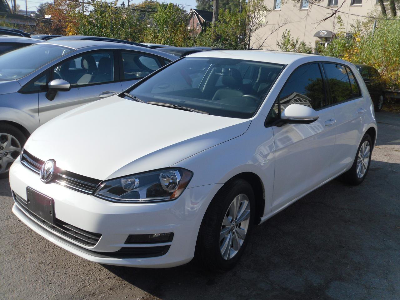 Used 2017 Volkswagen Golf COMFORTLINE for sale in Toronto, ON