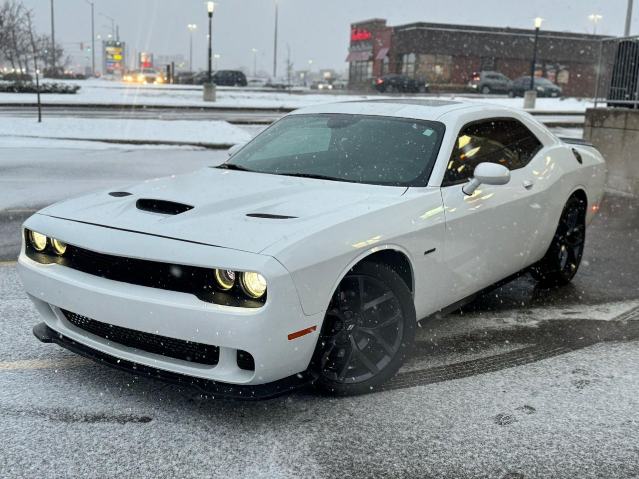 2019 Dodge Challenger R/T Photo2
