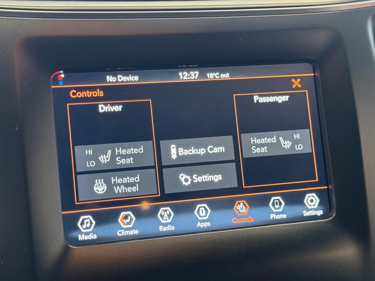 2019 Jeep Cherokee SPORT 4X4+ApplePlay+Heated Steering+CLEAN CARFAX Photo