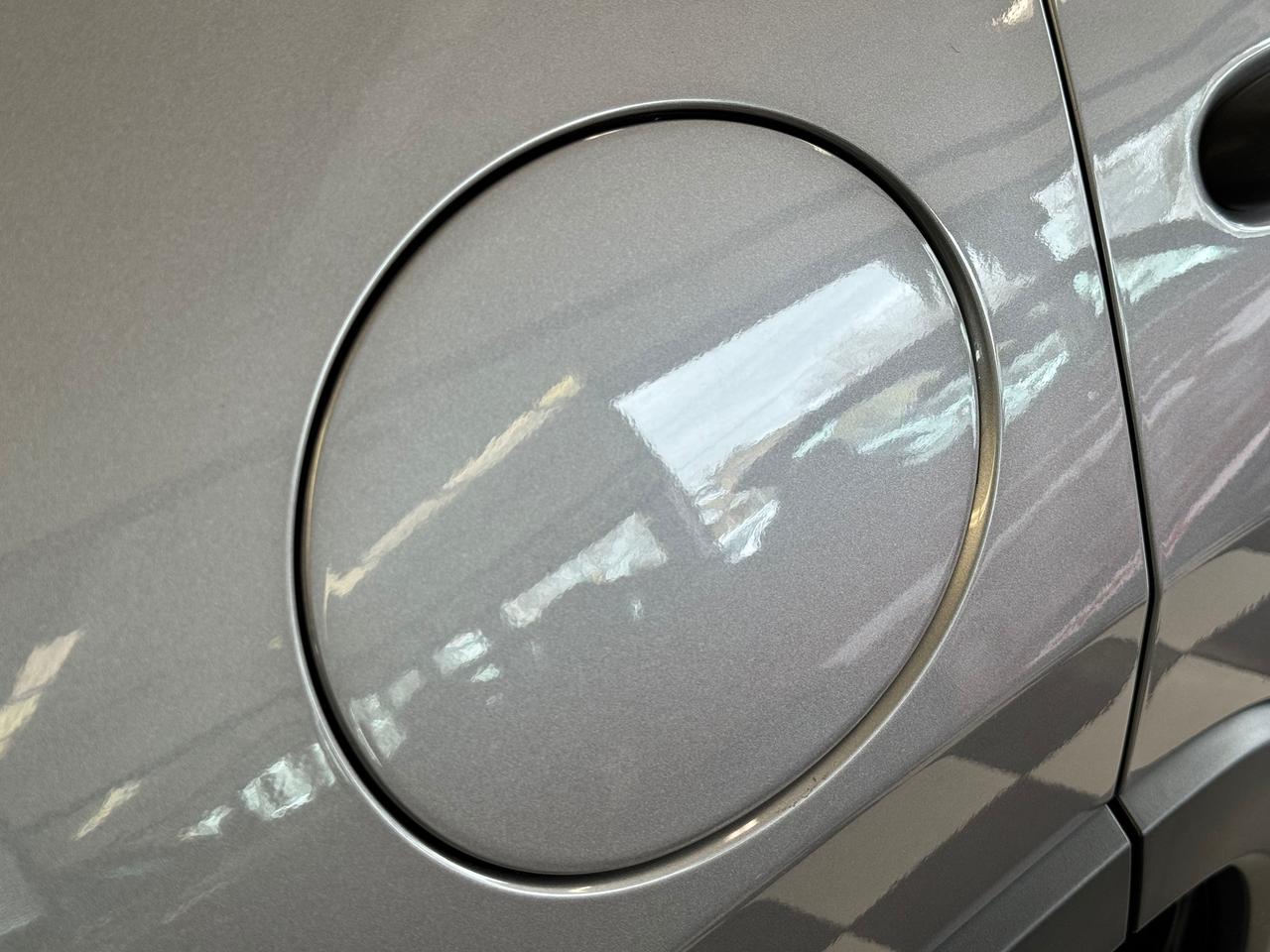 2019 Jeep Cherokee SPORT 4X4+ApplePlay+Heated Steering+CLEAN CARFAX Photo