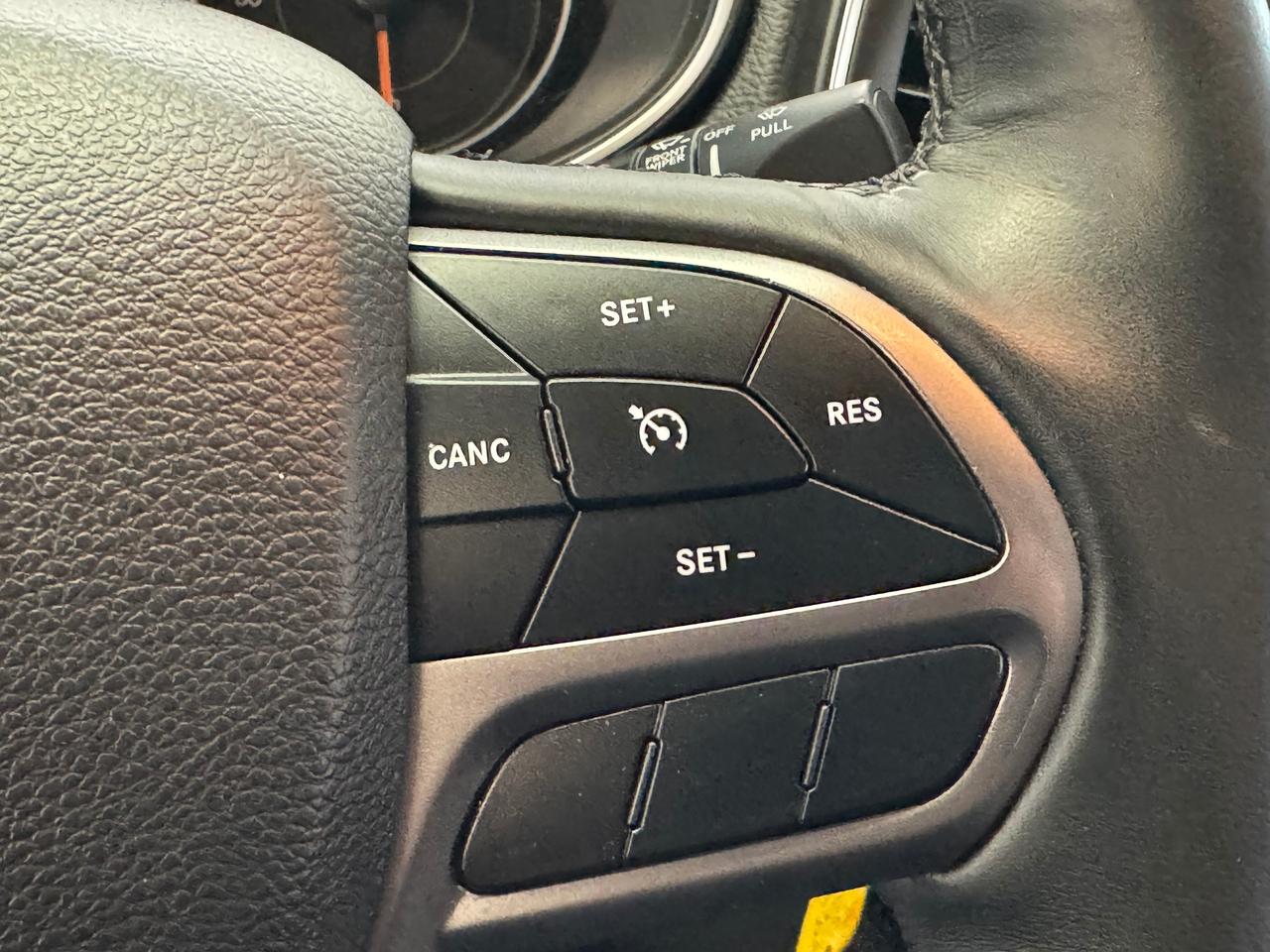2019 Jeep Cherokee SPORT 4X4+ApplePlay+Heated Steering+CLEAN CARFAX Photo