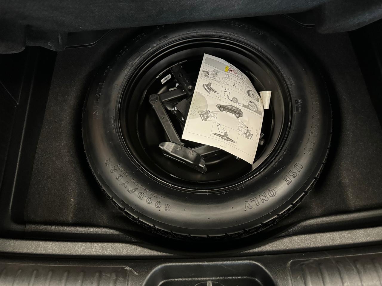 2019 Jeep Cherokee SPORT 4X4+ApplePlay+Heated Steering+CLEAN CARFAX Photo