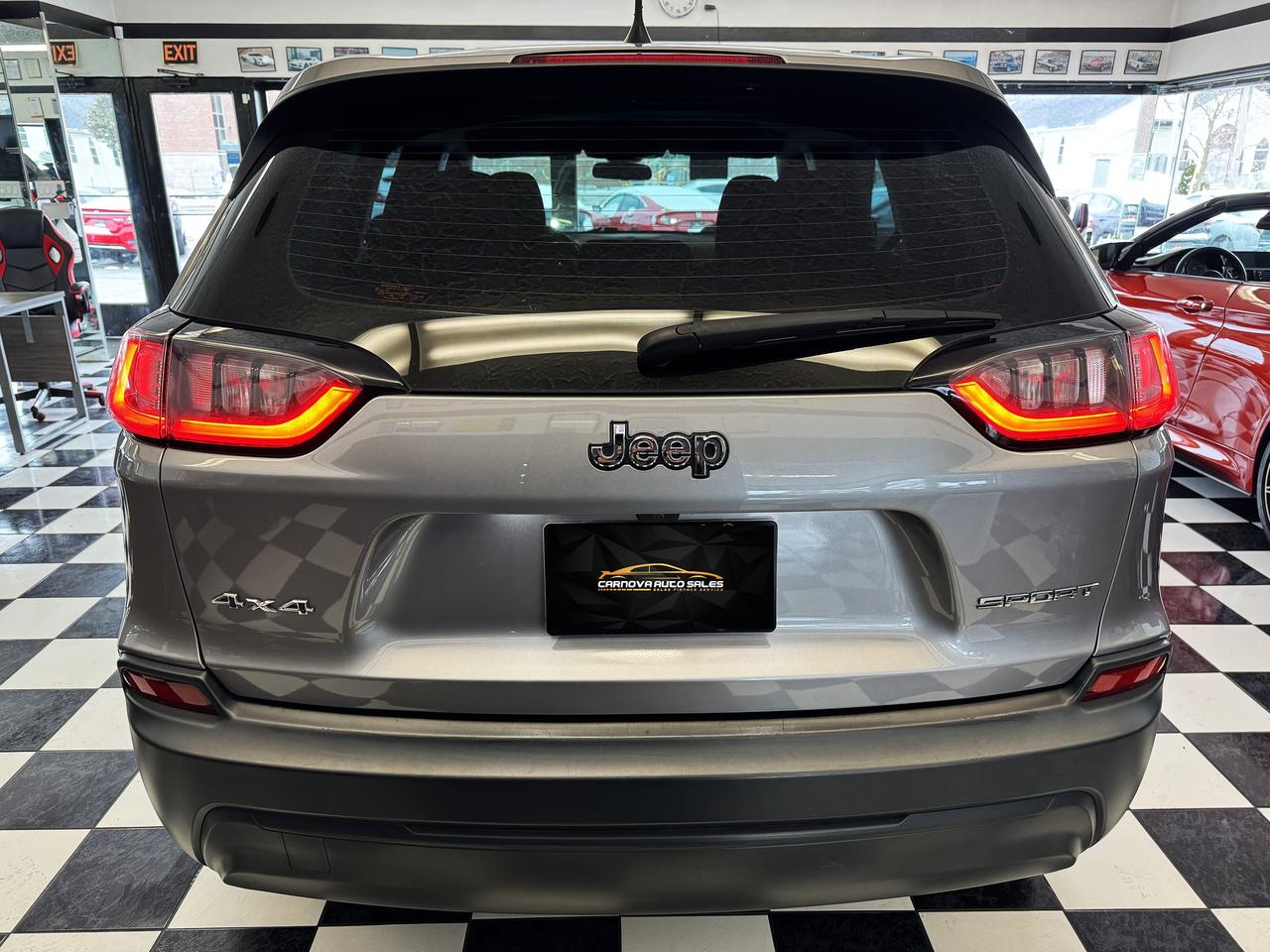 2019 Jeep Cherokee SPORT 4X4+ApplePlay+Heated Steering+CLEAN CARFAX Photo