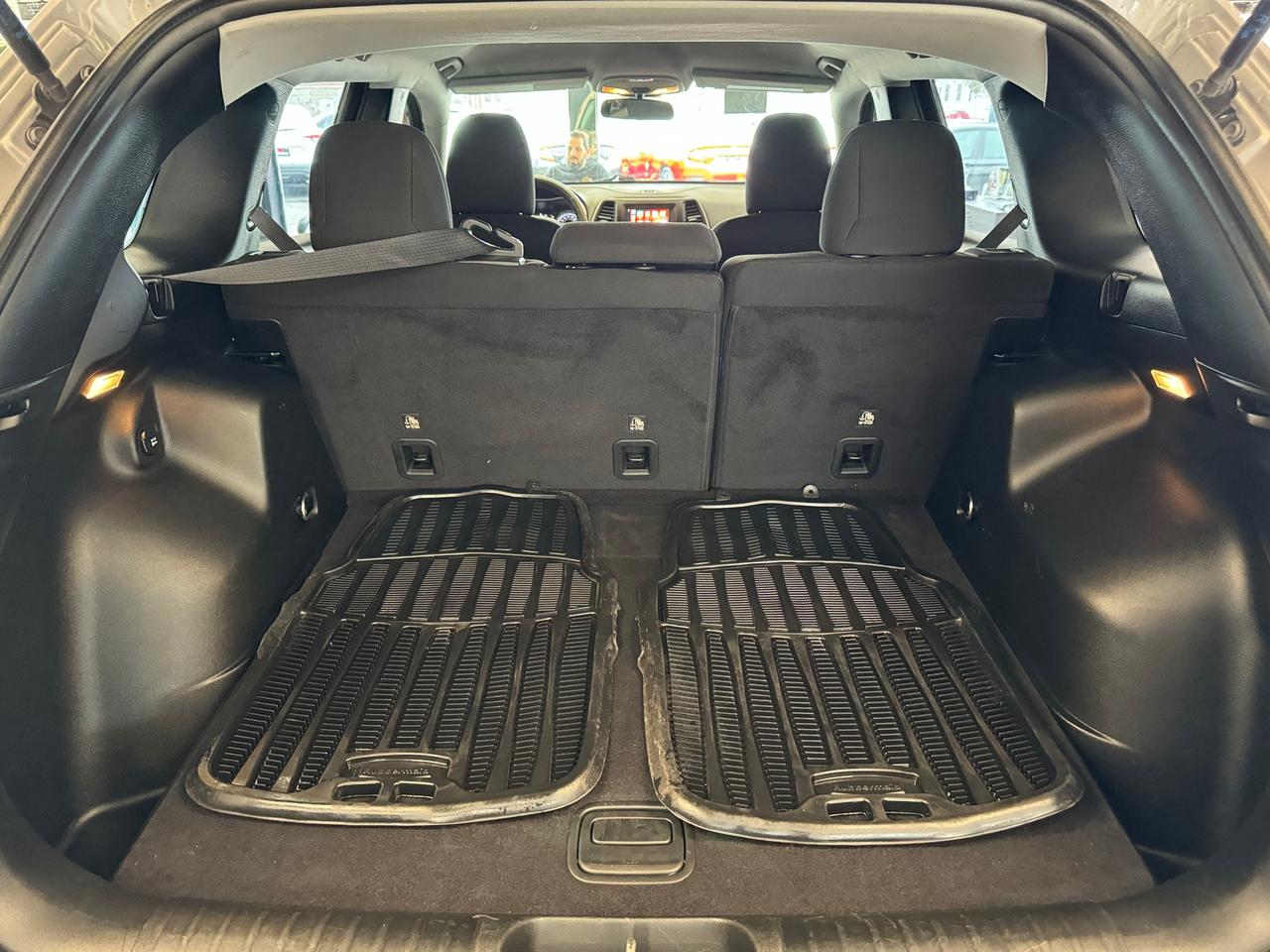 2019 Jeep Cherokee SPORT 4X4+ApplePlay+Heated Steering+CLEAN CARFAX Photo