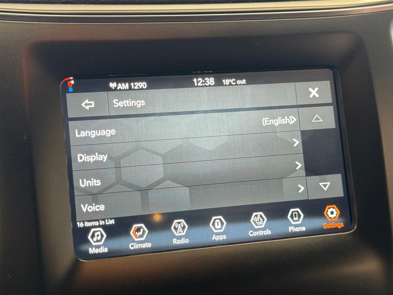 2019 Jeep Cherokee SPORT 4X4+ApplePlay+Heated Steering+CLEAN CARFAX Photo