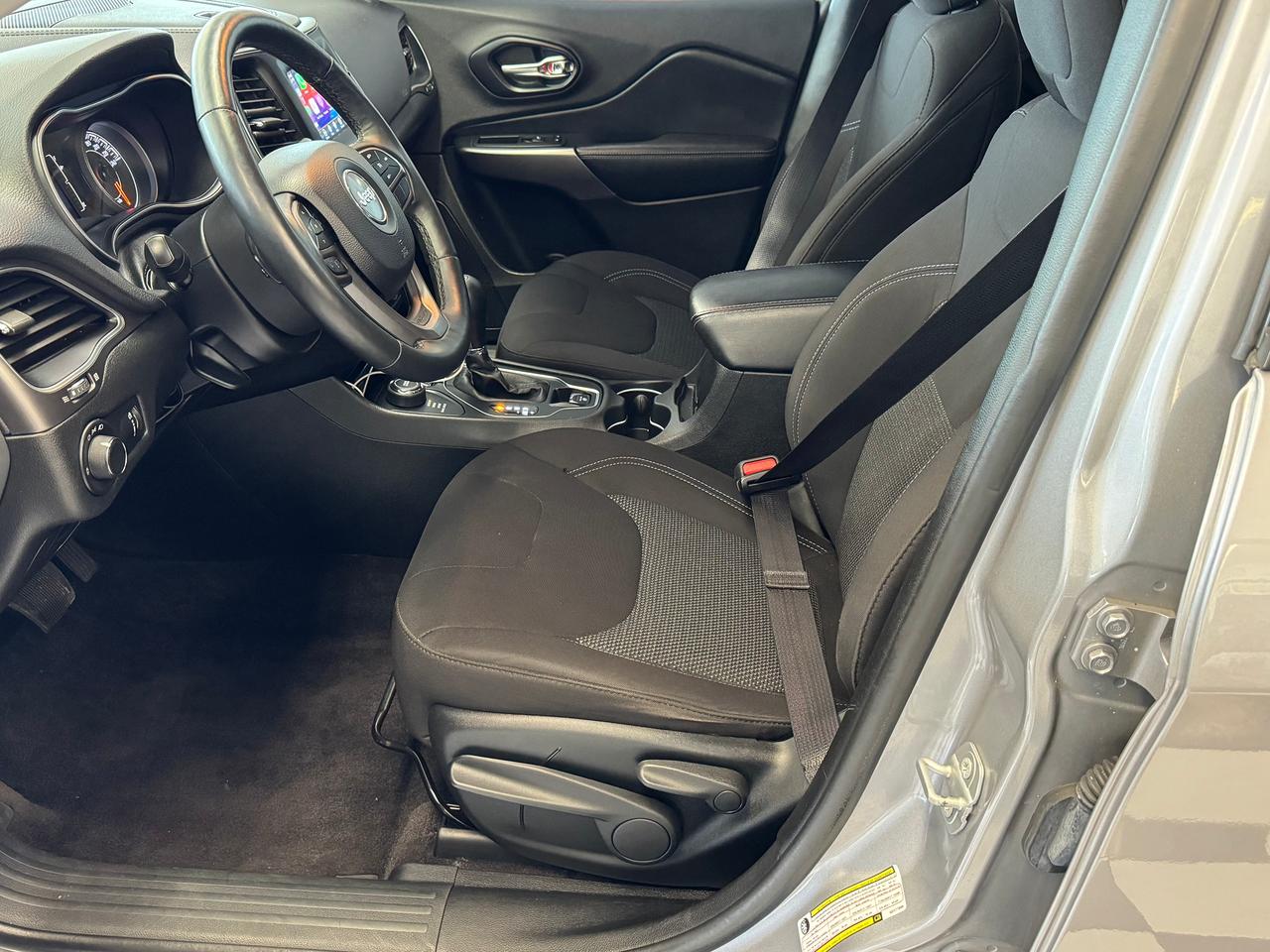 2019 Jeep Cherokee SPORT 4X4+ApplePlay+Heated Steering+CLEAN CARFAX Photo