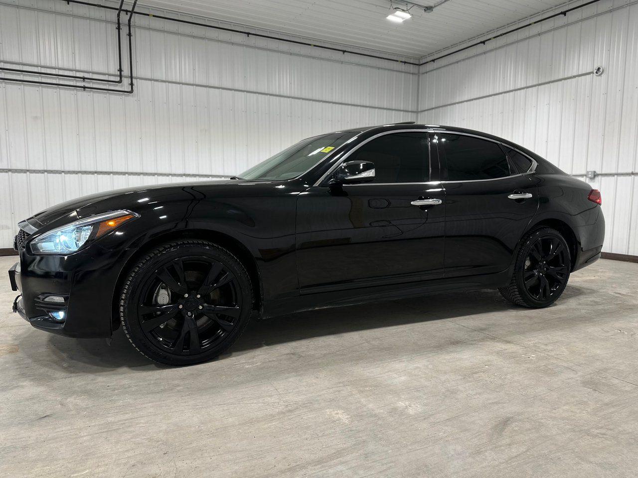 Used 2015 Infiniti Q70 3.7L for sale in Winnipeg, MB