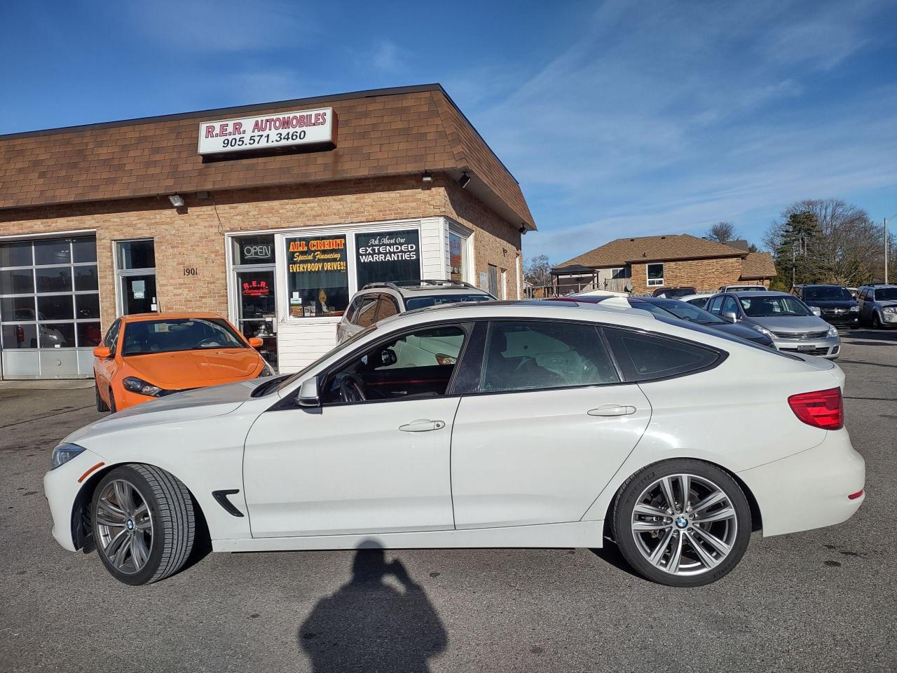 2014 BMW 3 Series 5dr 328i xDrive Gran Turismo AWD - Photo #2