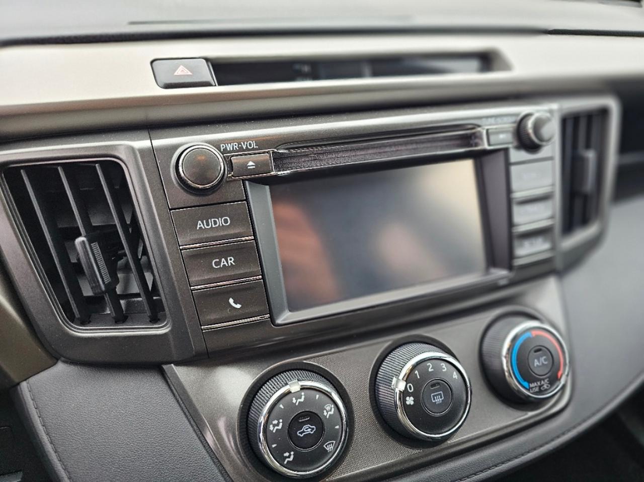 2015 Toyota RAV4 AWD 4dr LE - Photo #13
