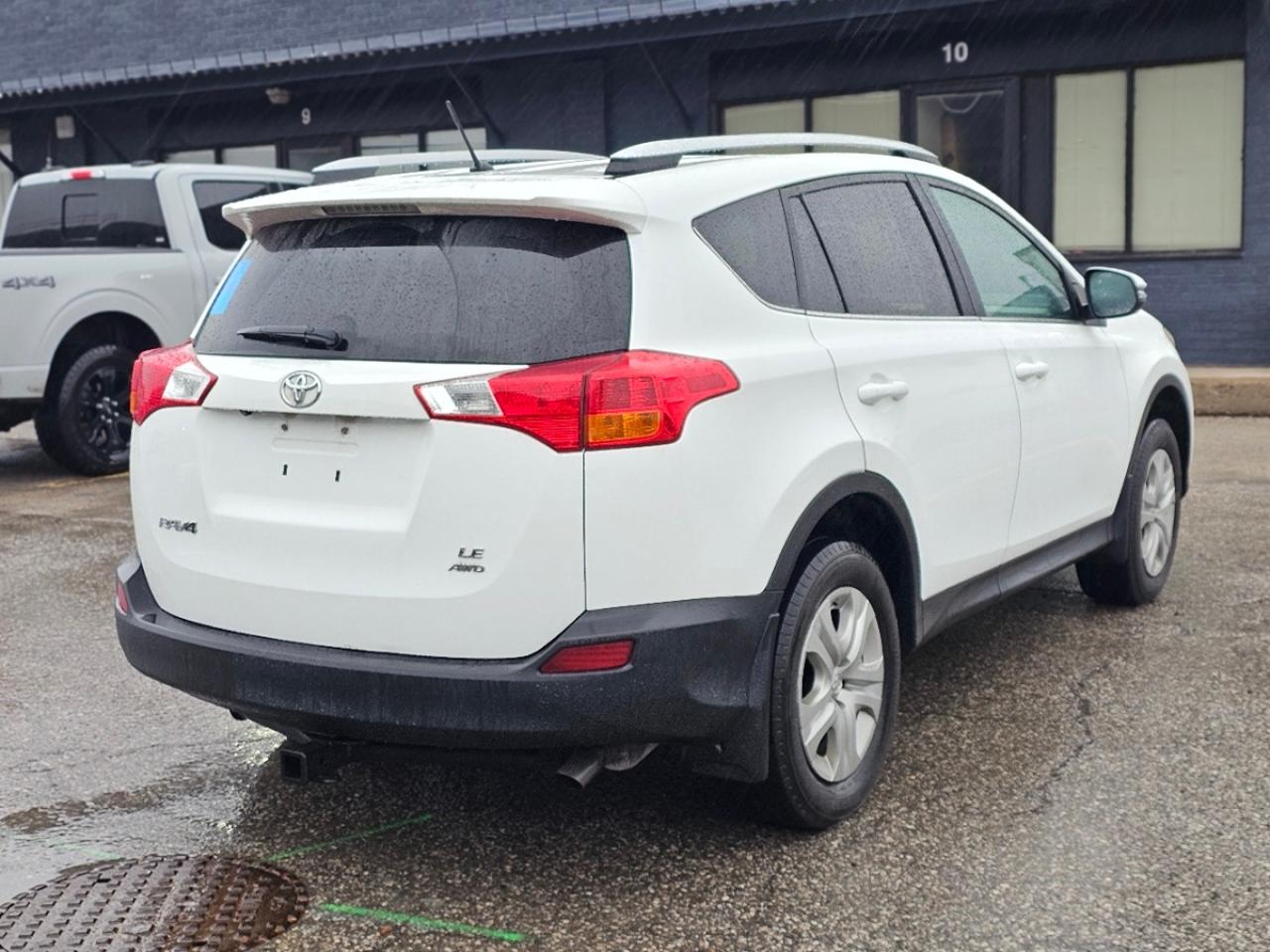 2015 Toyota RAV4 AWD 4dr LE - Photo #5