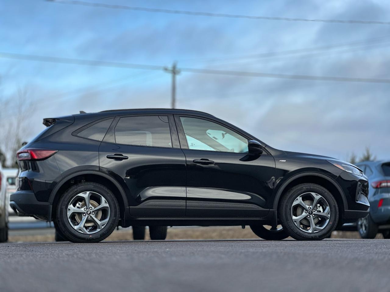 2025 Ford Escape ST-Line Select AWD Photo5