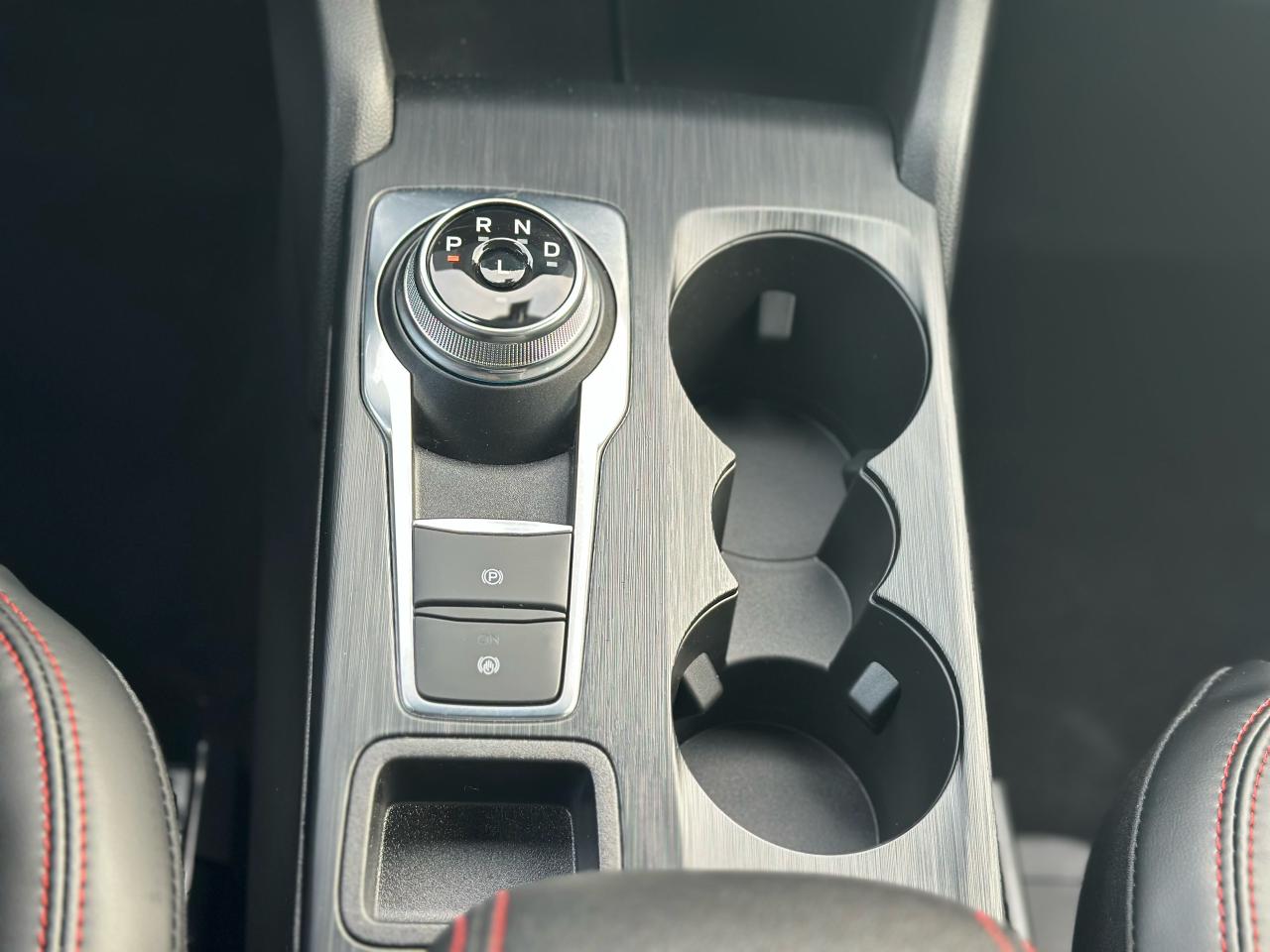 2025 Ford Escape ST-Line Select AWD Photo5