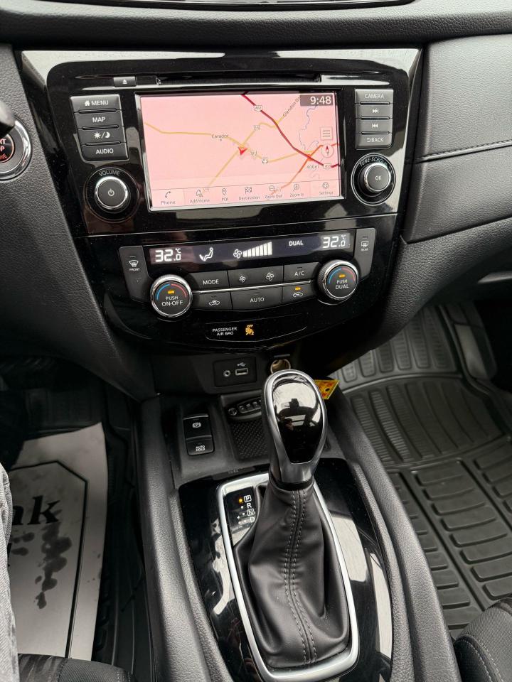 2020 Nissan Rogue SV - Photo #10